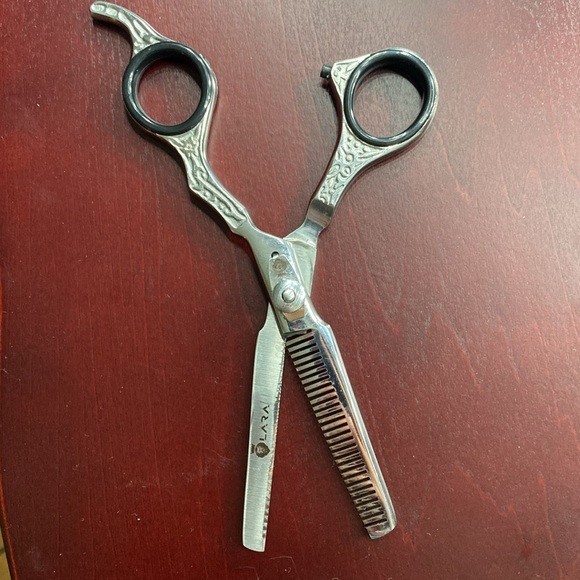 LARA thinning shears. - Picture 2 of 3